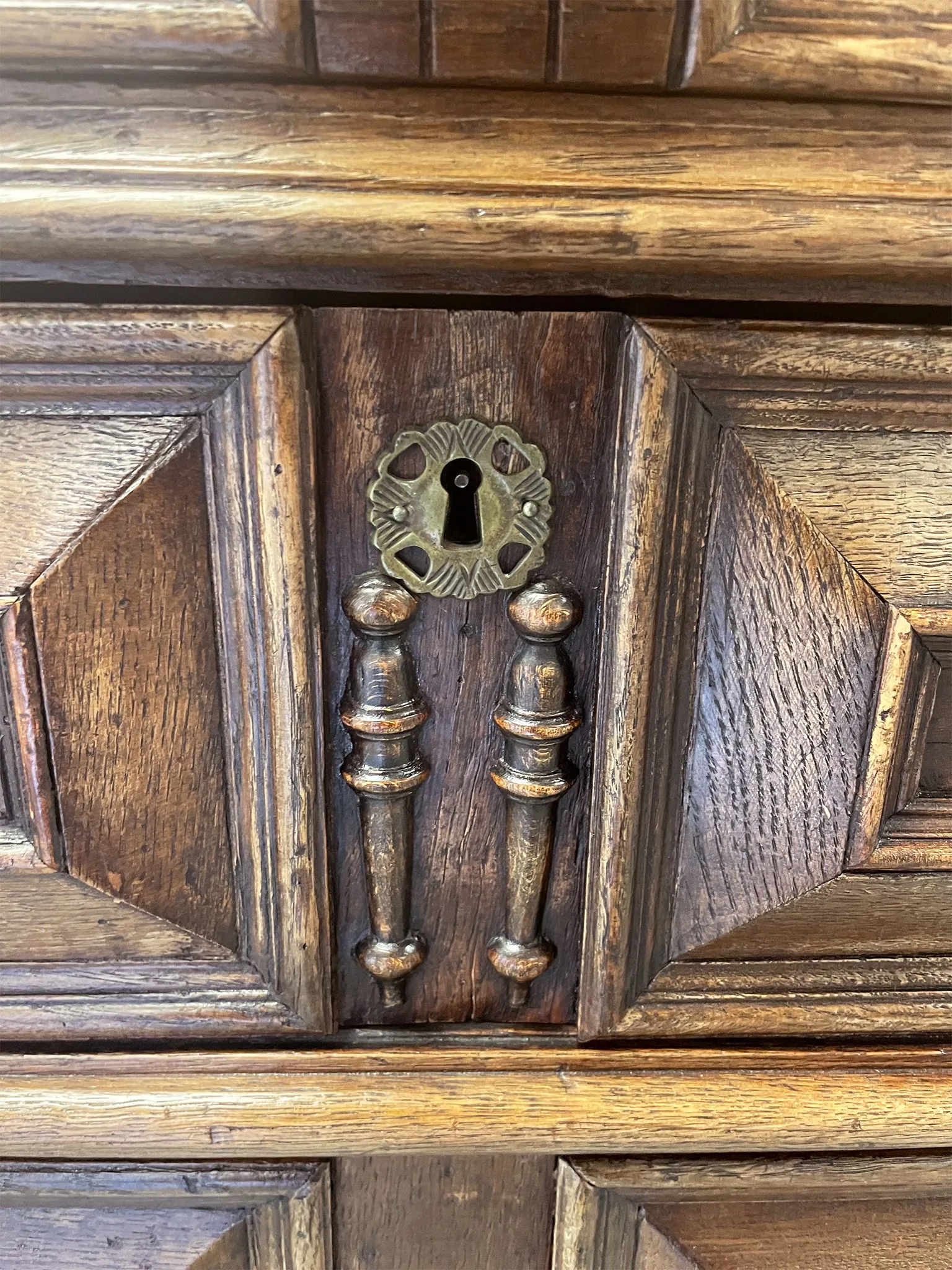 18th Century English Oak Chest of Drawers
