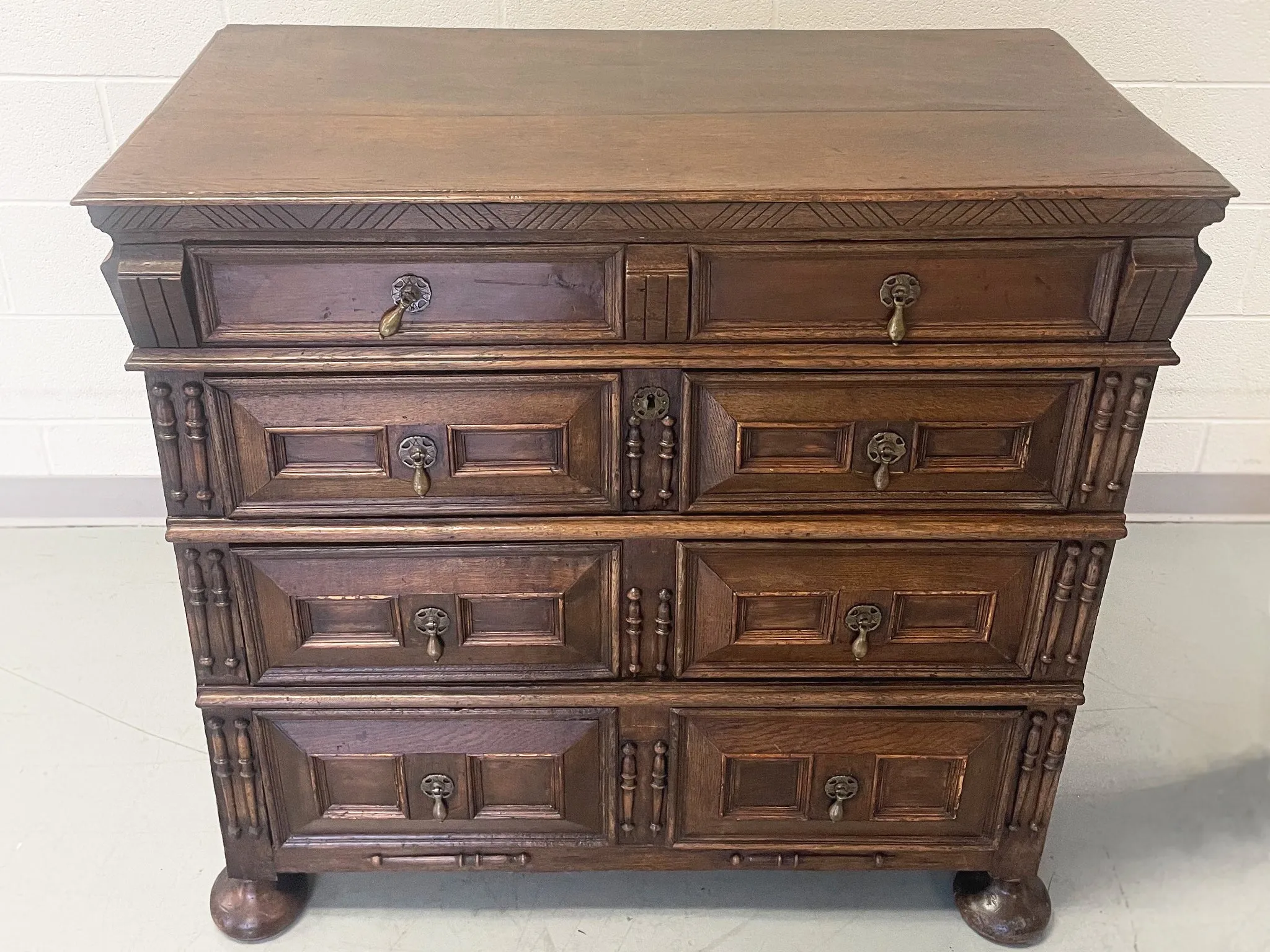 18th Century English Oak Chest of Drawers