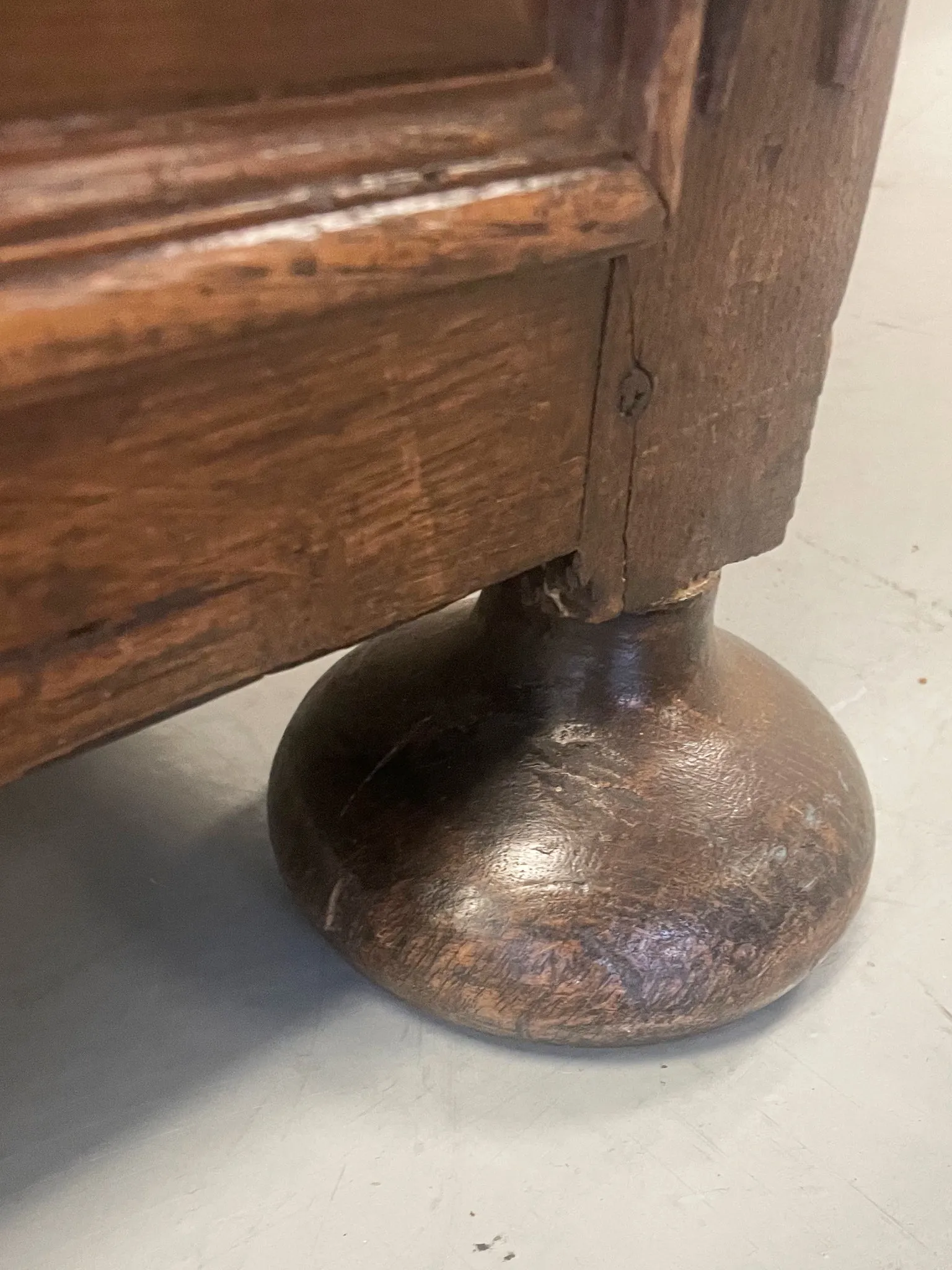18th Century English Oak Chest of Drawers