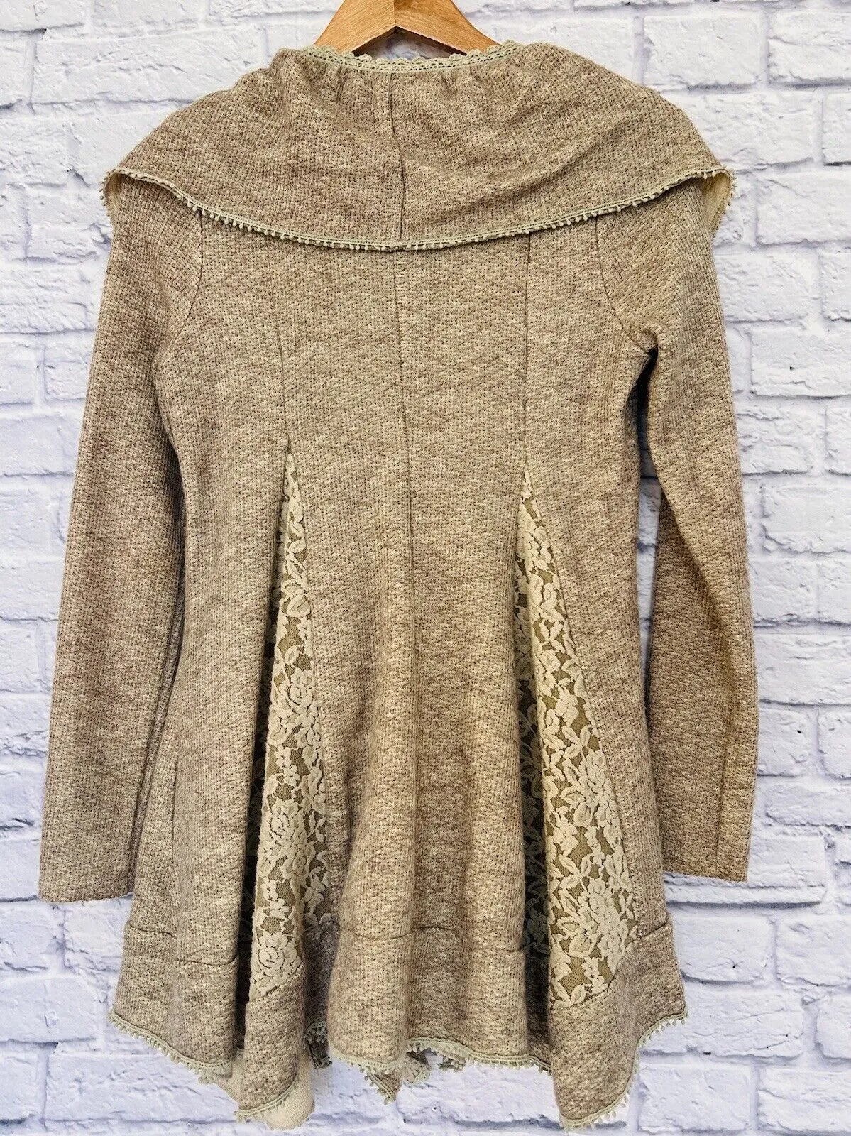 ANTHROPOLGIE RYU Ruffle Lace Cardigan Sz S Beige Long Sleeve Draped Goblincore