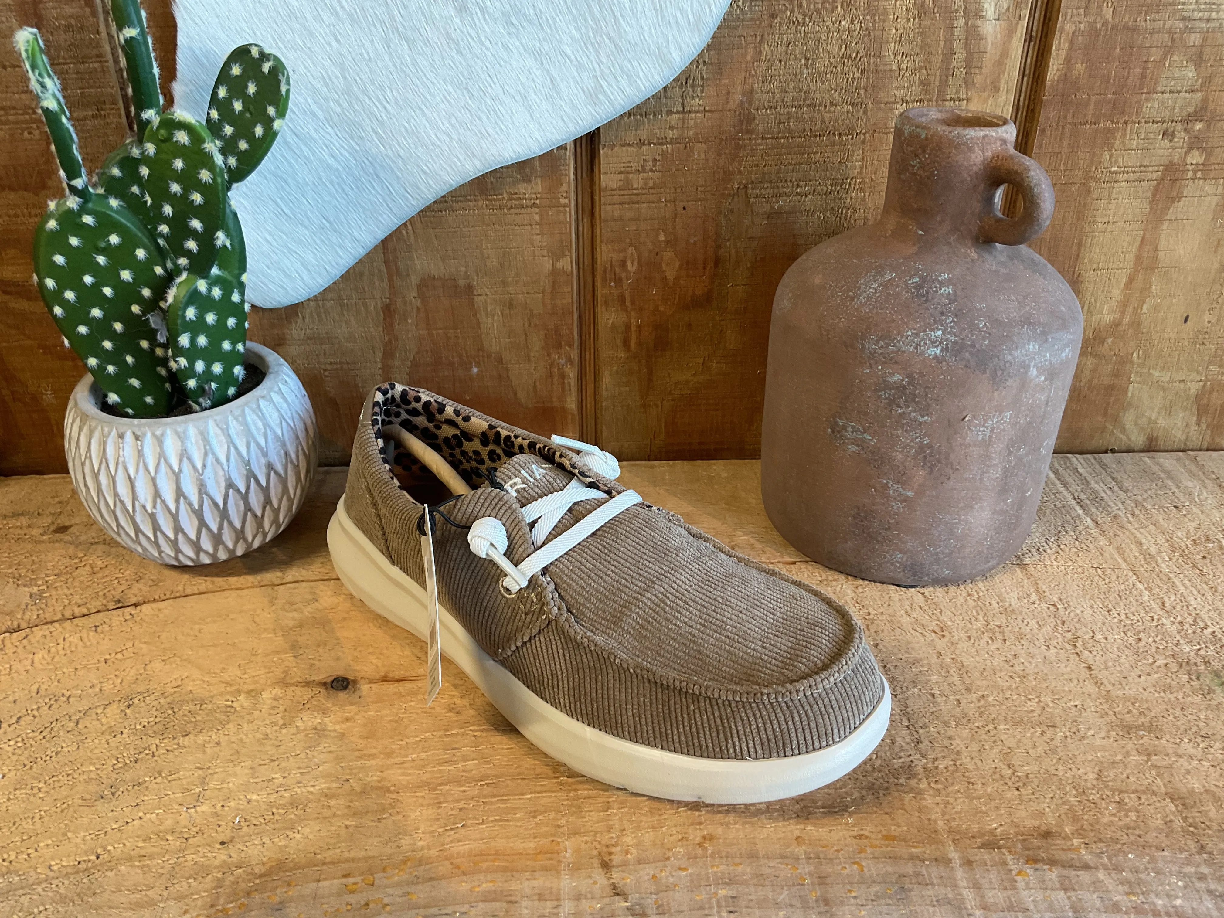 Ariat Womens Hilo Shoe/TAN CORDUROY