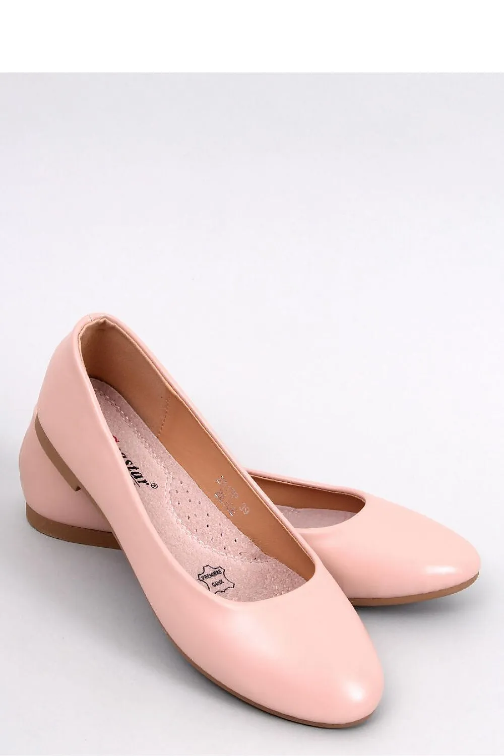 Ballet flats