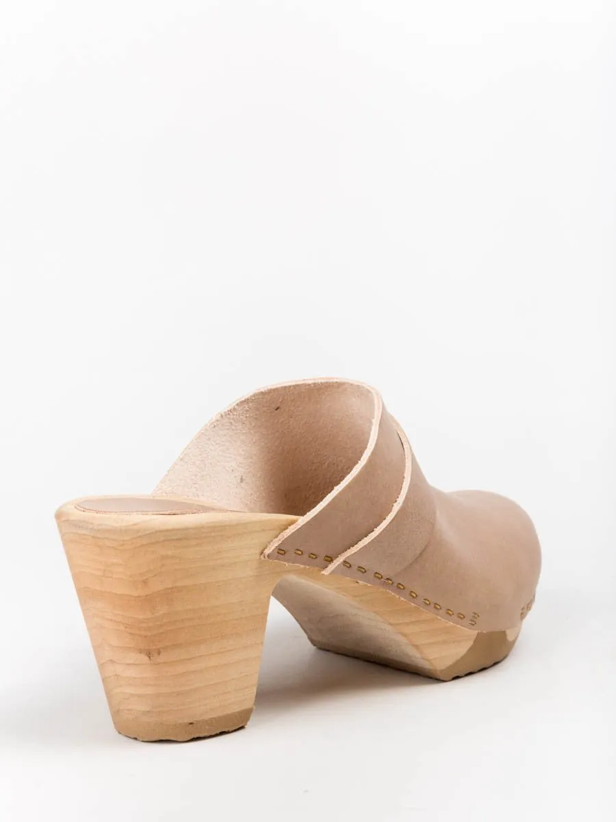 basic clog