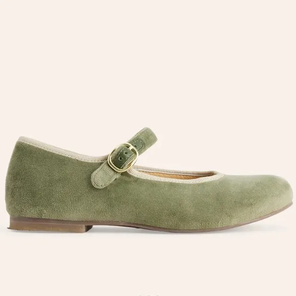 Boden Velvet Mary JanesLeaf Green Size 10.5/11 NWT in packaging