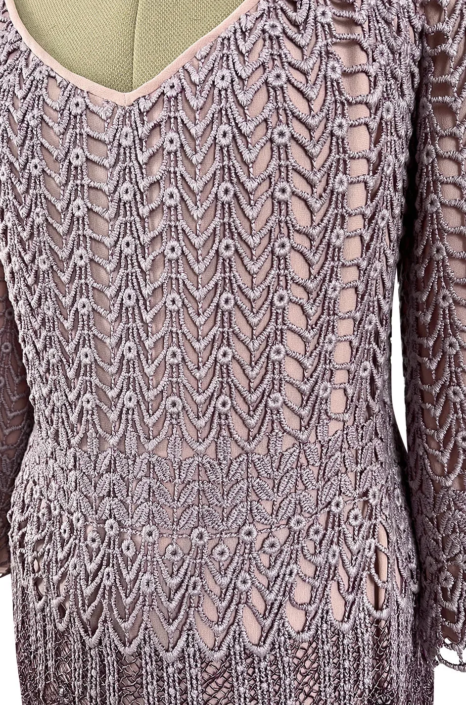Chic 1968 Pierre Cardin Haute Couture Dress w Graduated Hand Made Purple Guipure Crochet Lace