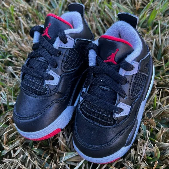CLEAN Air Jordan 4 Retro Bred 2024 Reimagined Size 4c Toddler shoes