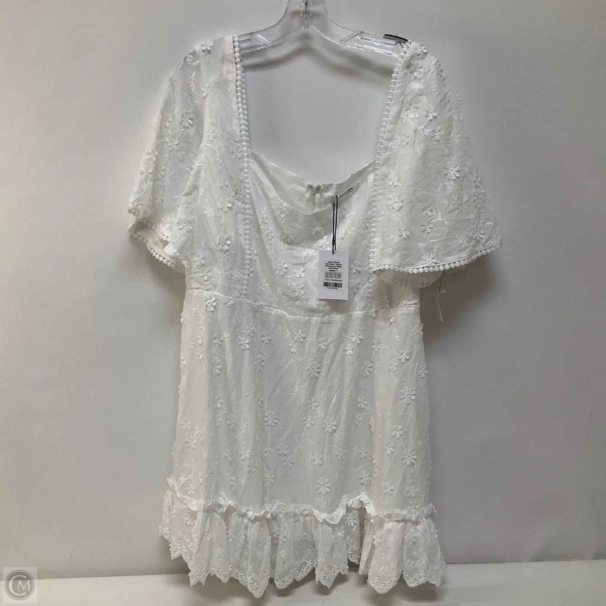 Dress Casual Short By Cmc In White, Size: 16