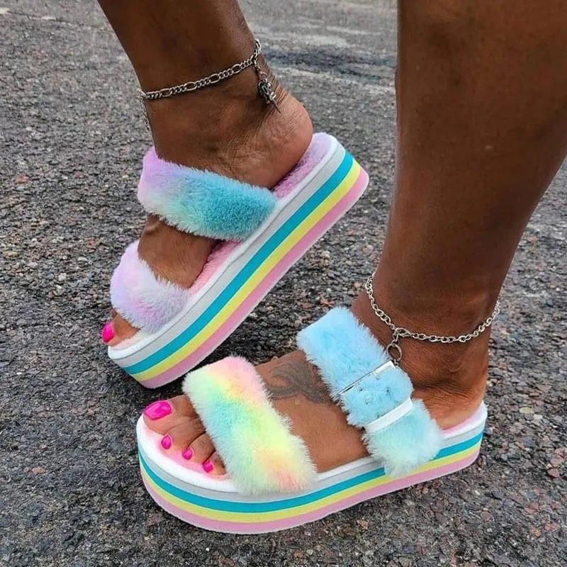 Fluffy Buckle Decoration Platform Slippers