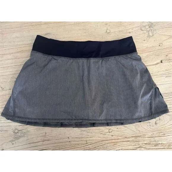 Lululemon Women's Pleated Pace Setter Skirt Size 8 Gray with Built-in Shorts