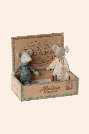 Maileg - Grandma and Grandpa Mice In Cigarbox