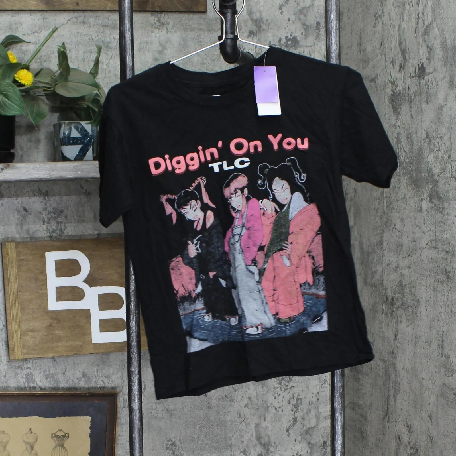 Merch Traffic Women's TLC Diggin On You Short Sleeve Graphic T-Shirt 84887321