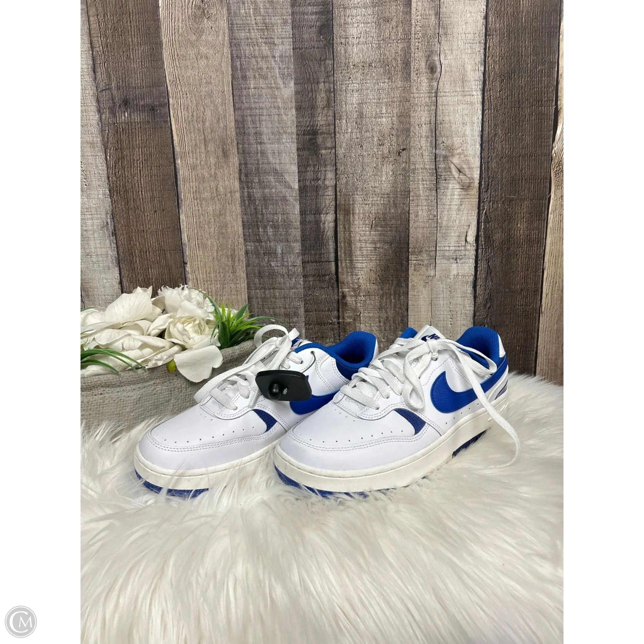 Shoes Athletic By Nike In White, Size: 8