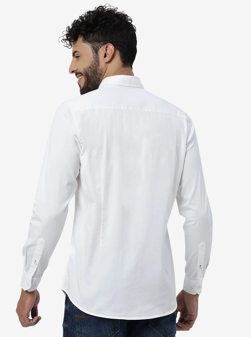 White Solid Slim Fit Casual Shirt | JadeBlue
