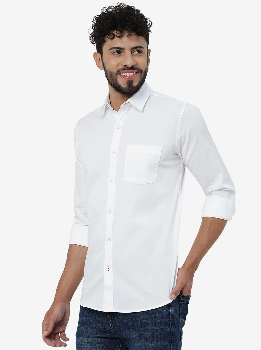 White Solid Slim Fit Casual Shirt | JadeBlue